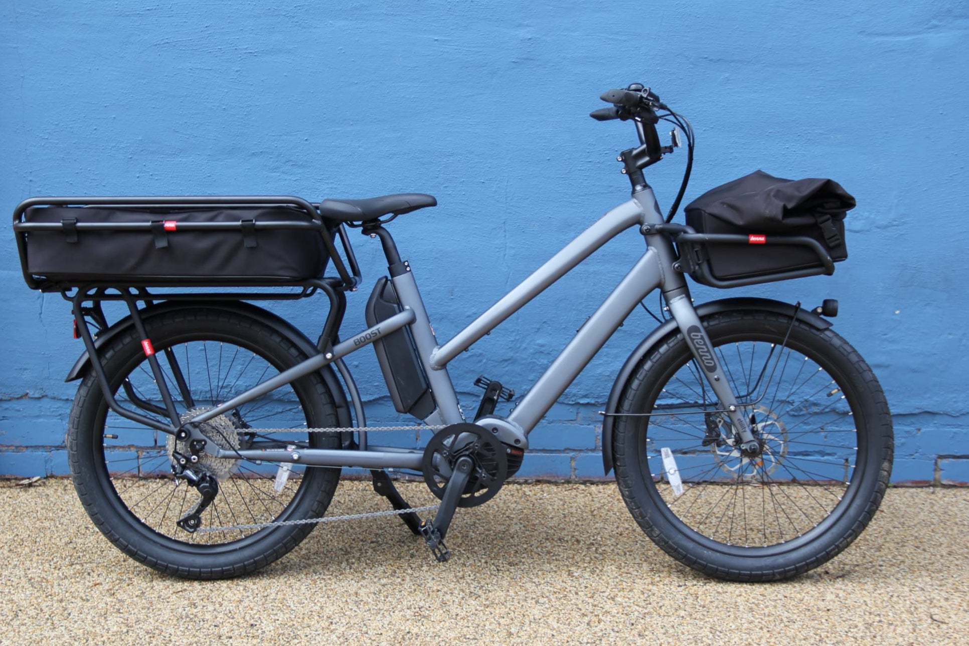 A Benno Front Utility Bag Fits the Tern GSD Transporteur Rack